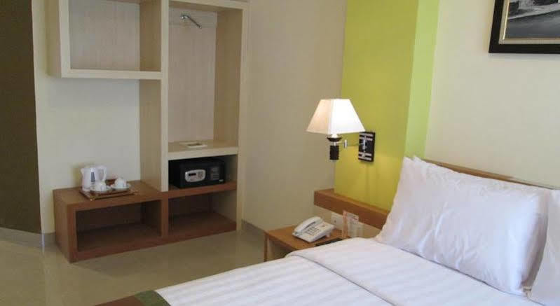 De Batara Hotel Bandung Buitenkant foto